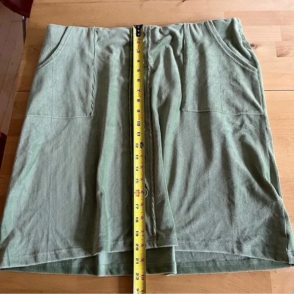 Lularoe Addie Corduroy Skirt NWT - Pistachio Green XL - Picture 6 of 6